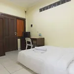 Reddoorz Near Mall Taman Anggrek
